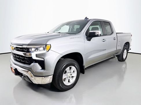 Used 2023 Chevrolet Silverado 1500 LT AWD/4WD image 3