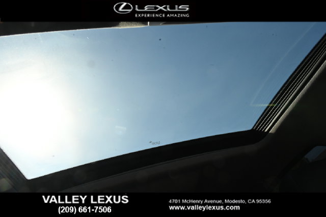 Used 2012 BMW 528i xDrive Sedan AWD/4WD image 6