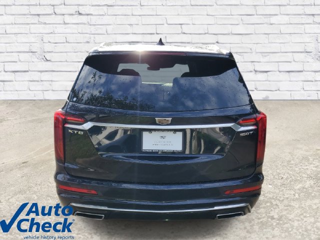 Used 2022 Cadillac XT6 Luxury FWD image 3