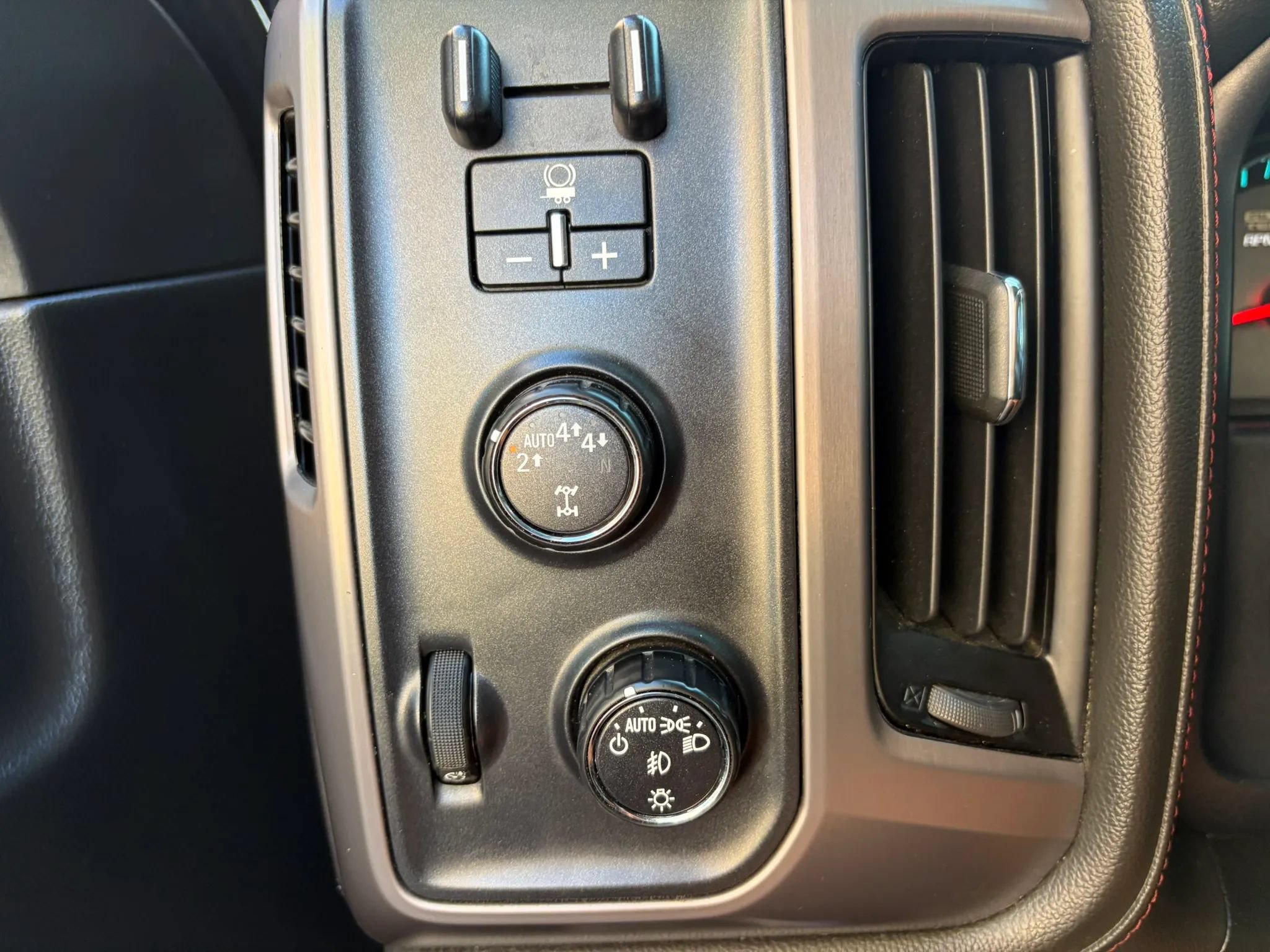 Used 2017 GMC Sierra 1500 SLT AWD/4WD image 26