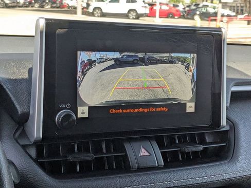 Used 2025 Toyota RAV4 XLE image 21