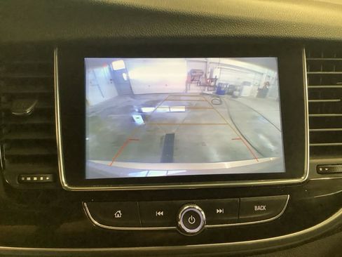 Used 2018 Buick Encore Preferred image 9