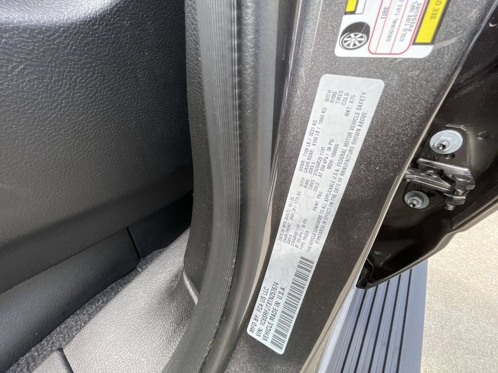 Used 2026 RAM 1500 Laramie AWD/4WD image 35