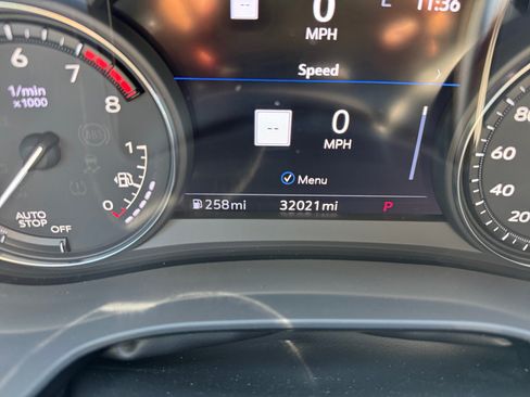 Used 2022 Cadillac XT5 Premium Luxury w/ Technology Package FWD image 11