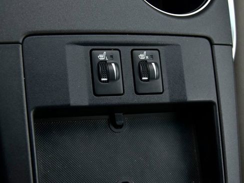 Used 2017 Toyota Camry XLE FWD image 24