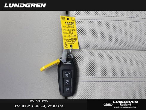 New 2025 Audi Q5 Prestige image 4