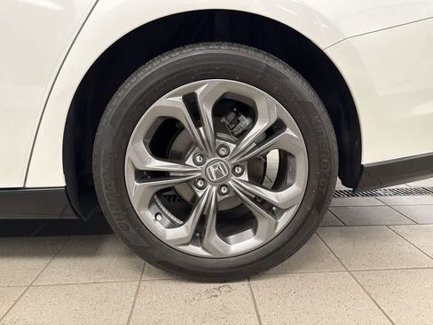 Used 2023 Honda Accord EX-L image 10