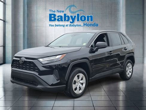 Used 2025 Toyota RAV4 LE image 1