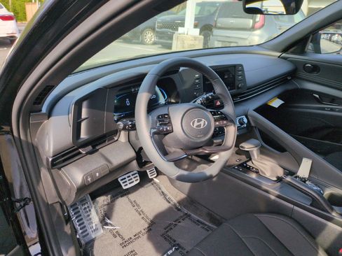 New 2026 Hyundai Elantra Sport FWD image 13