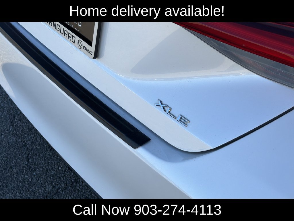 Used 2020 Toyota Avalon XLE w/ Moonroof Package FWD image 10