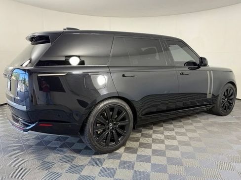 Used 2023 Land Rover Range Rover Long Wheelbase SE AWD/4WD image 8