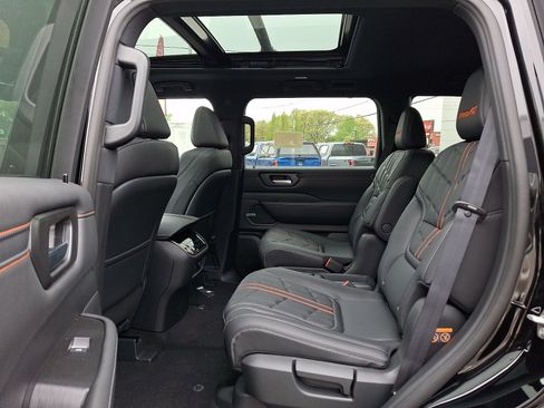 New 2026 Nissan Armada PRO-4X AWD/4WD image 7