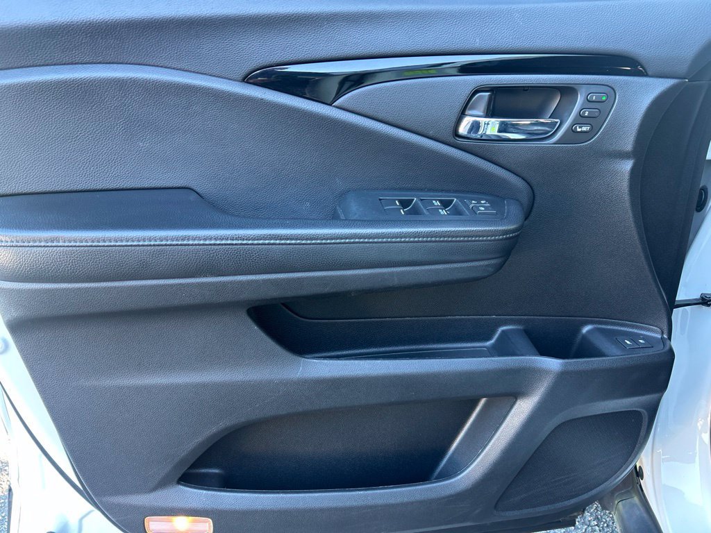 Used 2021 Honda Pilot Elite image 9