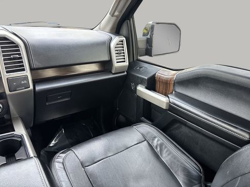 Used 2016 Ford F150 Lariat w/ Equipment Group 502A Luxury image 16