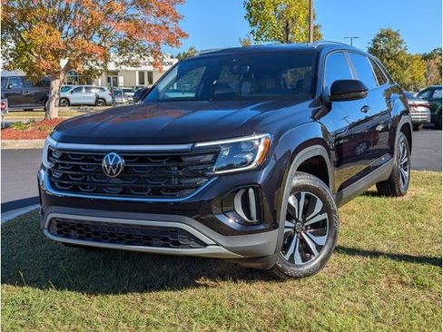 New 2026 Volkswagen Atlas Cross Sport SE image 1