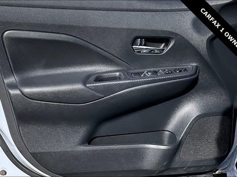 Used 2024 Nissan Versa SV w/ Trunk Package image 19