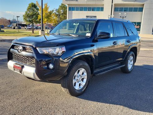 Used 2016 Toyota 4Runner SR5 image 9
