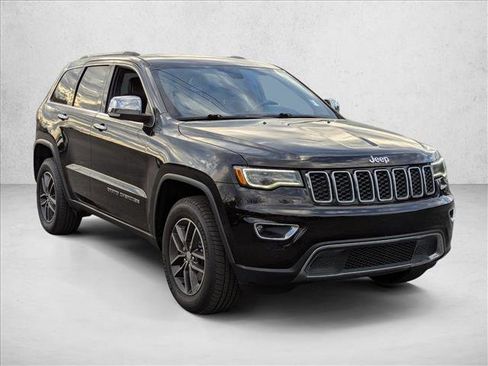 Used 2017 Jeep Grand Cherokee Limited w/ Luxury Group II image 3