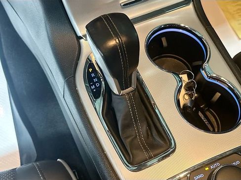 Used 2019 Jeep Grand Cherokee Summit image 18