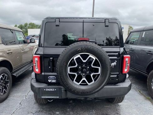 New 2025 Ford Bronco Outer Banks image 17