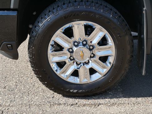 Used 2024 Chevrolet Silverado 3500 High Country w/ Z71 Off-Road Package AWD/4WD image 15