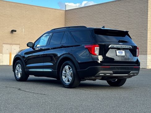 Certified 2022 Ford Explorer XLT w/ Equipment Group 202A image 6