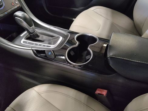 Used 2016 Ford Fusion Titanium FWD image 26