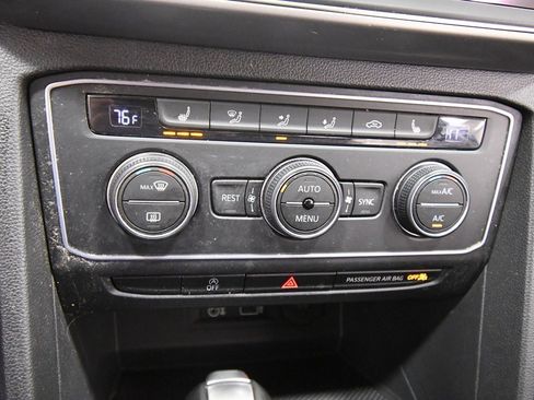 Used 2019 Volkswagen Atlas SE w/ Towing Package image 25