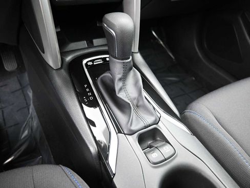 Used 2025 Toyota Corolla Cross AWD Hybrid w/ Moonroof Package image 11