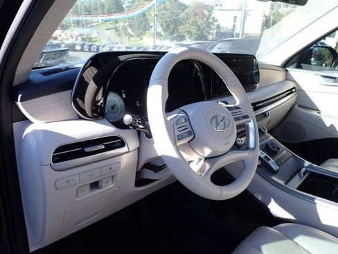 Used 2023 Hyundai Palisade Limited image 14