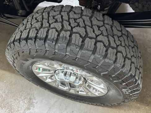 Used 2019 Ford F250 XLT w/ XLT Premium Package AWD/4WD image 9