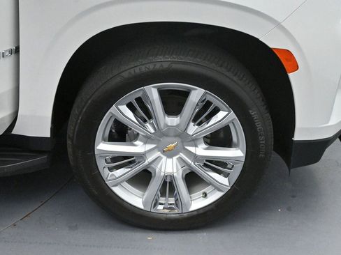 Used 2024 Chevrolet Tahoe High Country AWD/4WD image 38