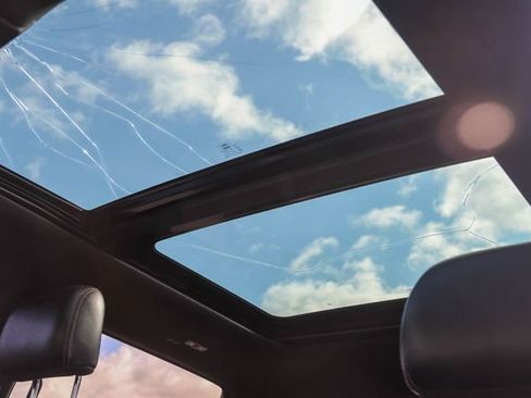 Used 2015 Ford F150 Lariat image 13