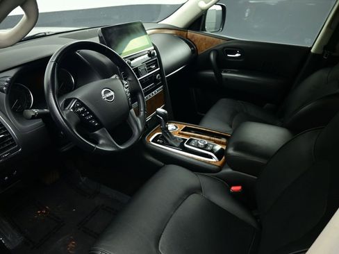 Used 2024 Nissan Armada SL image 11