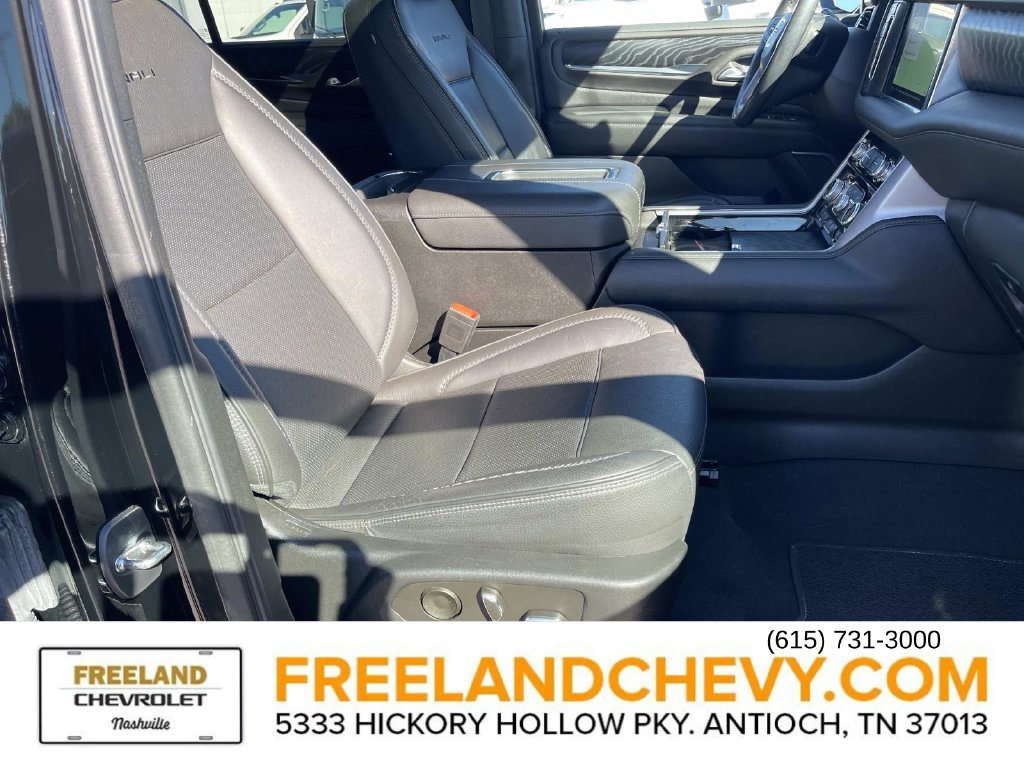 Used 2022 GMC Yukon XL Denali RWD image 26