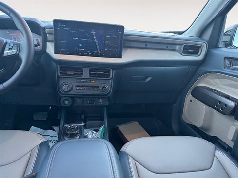 Used 2025 Ford Maverick Lariat w/ 4K Tow Package image 11