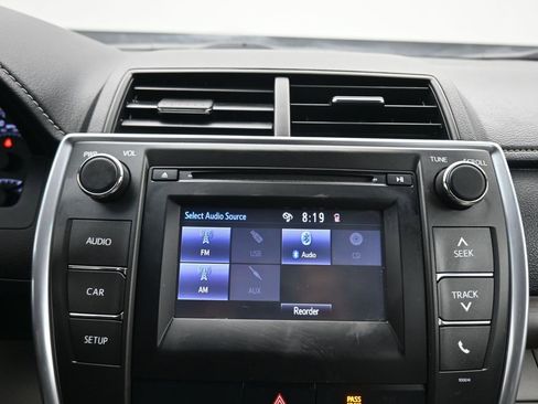 Used 2017 Toyota Camry LE image 16