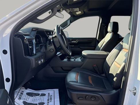 Used 2024 GMC Sierra 1500 AT4 w/ AT4 Preferred Package image 16