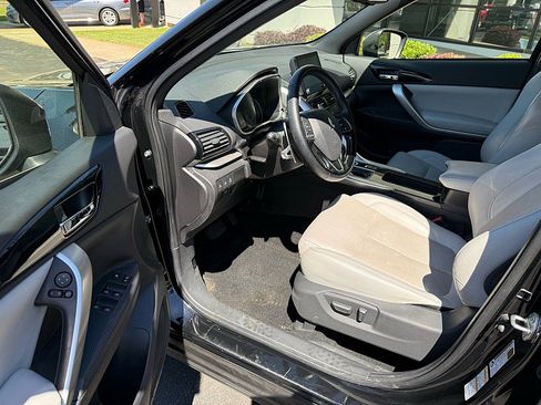 Used 2024 Mitsubishi Eclipse Cross SEL AWD/4WD image 8