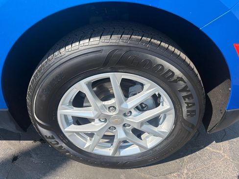 Used 2024 Chevrolet Equinox LT AWD/4WD image 10