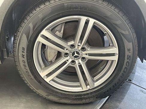 Used 2022 Mercedes-Benz GLC 300 4MATIC image 14