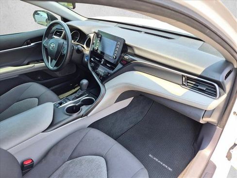 Used 2022 Toyota Camry LE FWD image 22