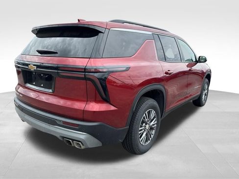 Used 2026 Chevrolet Traverse LT AWD/4WD image 5