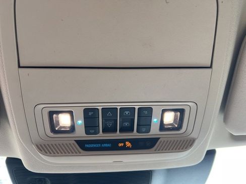 Used 2020 Ford Explorer XLT w/ Equipment Group 202A image 6