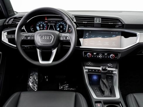 Used 2023 Audi Q3 2.0T Premium Plus w/ Premium Plus Package image 18