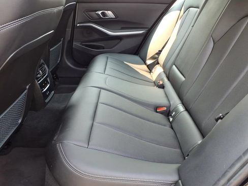 Used 2022 BMW 330i xDrive Sedan w/ Driving Assistance Package AWD/4WD image 17
