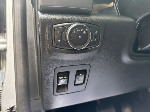 Used 2020 Ford F150 XLT w/ Equipment Group 302A Luxury image 17