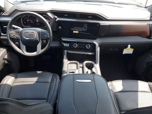 New 2026 GMC Sierra 2500 Denali AWD/4WD image 15