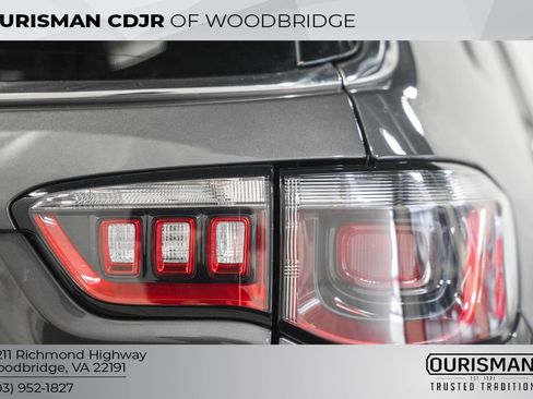 Certified 2024 Jeep Compass Limited w/ Sun and Sound Group image 7