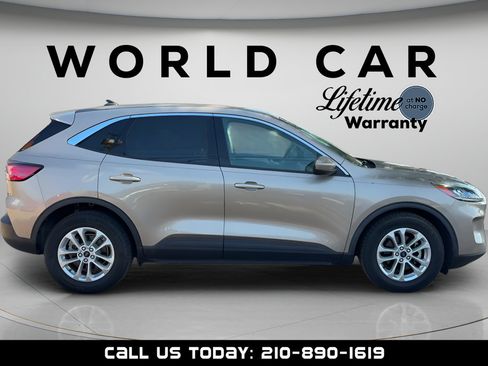 Used 2021 Ford Escape SE FWD image 3